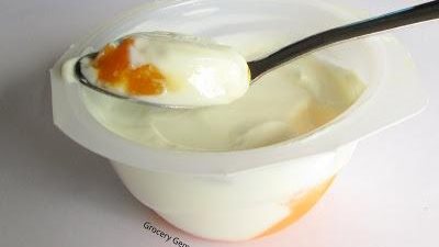 طريقة إعداد زبادي الخوخ المثلج