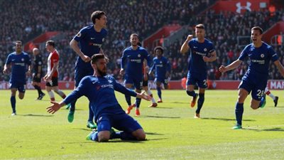 جيرو وهازارد يقودان هجوم تشيلسي أمام مانشستر يونايتد