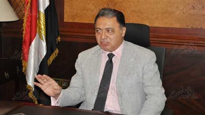 الصحة تكشف إجراءات علاج المصريين بالخارج في قانون التأمين الجديد