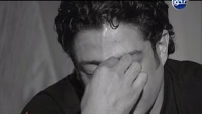 بالفيديو.. محمد حماقي يبكى على الهواء
