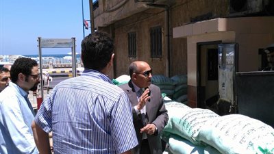 مساعد وزير الداخلية لغرب الدلتا يتفقد المنشآت الشرطية والكنائس