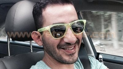 بالصور. « أحمد حلمى » يعشق الـ« BMW »
