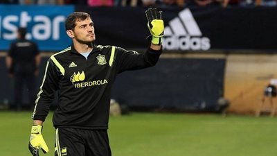 في عيد ميلاده الـ37.. 20 بطولة في تاريخ كاسياس