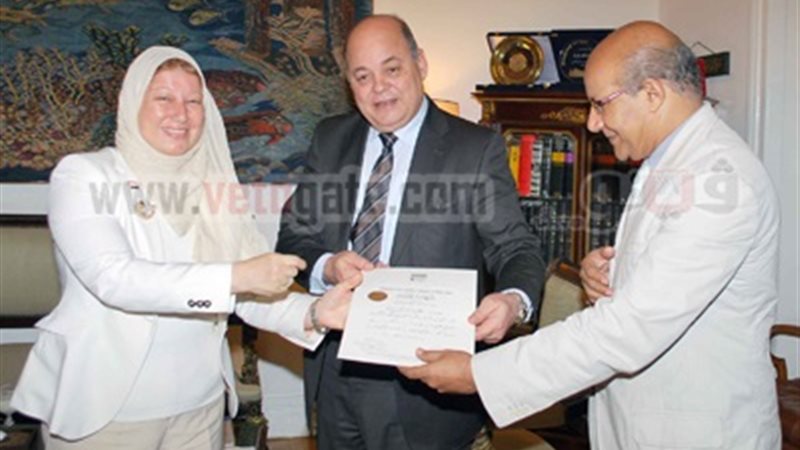 وزير الثقافة يكرم