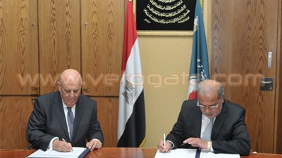 وزير البترول يوقع اتفاقية جديدة لحفر بئرين باستثمارات 9 ملايين دولار