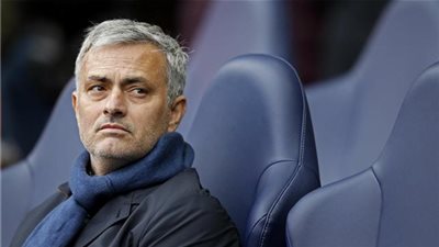 مورينيو يحذف حسابه على إنستجرام بعد خسارة الكأس