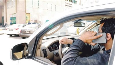«مرور الجيزة» تحرر 55 مخالفة «تحدث في المحمول أثناء القيادة»