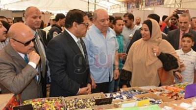 محافظ الغربية يفتتح معارض أهلا رمضان بطنطا (صور)