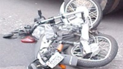 إصابة شخصين في حادث سير بـ