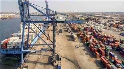 وصول ألف طن جديدة من حجارة ردم مواسير الغاز لميناء دمياط