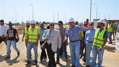 محافظ الإسماعيلية يتفقد مشروع مجمع الورش الحرفية الجديد (صور)