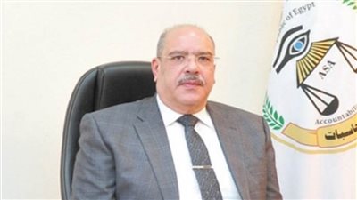 هشام بدوي يبحث مقترحات تطوير الأداء داخل الجهاز