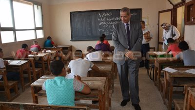 زيارة مفاجئة لوزير التعليم للجان امتحانات «الإعدادية» بالغربية