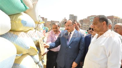 بالصور.. محافظ القليوبية يفتتح 4 شون قمح جديدة الأسبوع الجارى