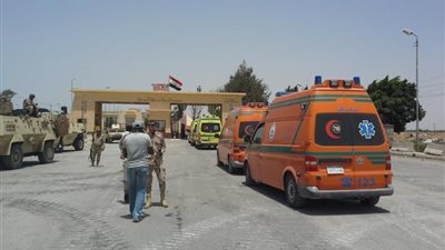 وصول مصابين فلسطينيين إلى معبر رفح