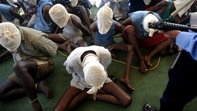 الجيش النيجيري يعتقل 3 قراصنة و40 من لصوص البترول في إطار مكافحة السرقة