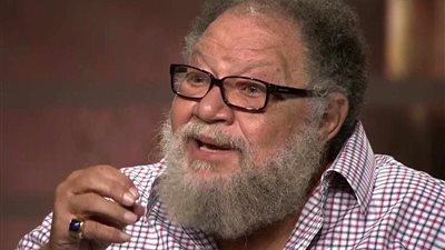 يحيي الفخراني: تهربت من العودة للمسرح القومي