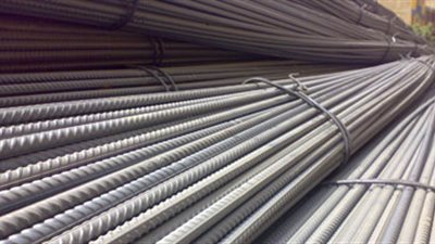 قاسم: الخامات سبب ارتفاع أسعار الحديد 100 جنيه