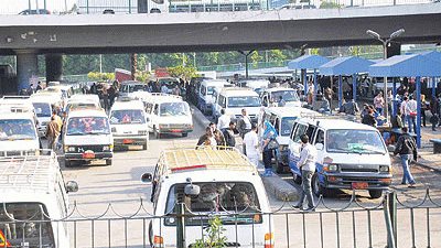 «العدل» تمنح العاملين بمواقف سيارات أجرة كفر الشيخ الضبطية القضائية