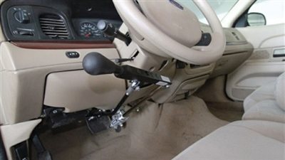 ألاعيب «مافيا» سيارات المعاقين.. رجال أعمال يستغلون ذوي الاحتياجات الخاصة للاستيلاء على مركباتهم.. مصدر أمني: توقيع غرامات على المخالفين.. وبرلماني يطالب الدولة بتشديد العقوبة