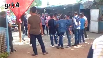 بالفيديو.. شباب يرقصون على أنغام الأغاني الشعبية بالقناطر الخيرية