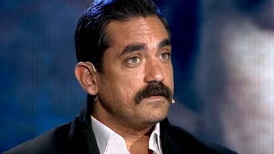 أمير كرارة يعلق على أداء أبطال مسلسله «كلبش» (صور)