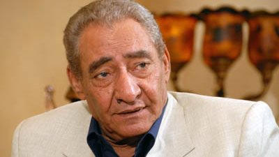 الخميس.. كرم مطاوع والأبنودي على موجات صوت العرب