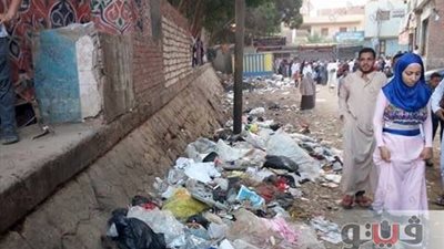 بالفيديو.. «يا فرحة ما تمت».. مسئولون «نكدوا» على الغلابة أول أيام العيد.. موظفو أسوان يتجاهلون انقطاع المياه في عز الحر.. وانتشار أكوام القمامة في مصلى العيد بالشرقية
