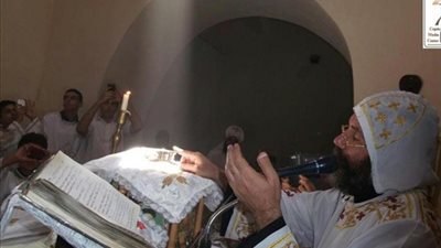 الشمس تتعامد على مذبح العذراء بكنيسة مارجرجس الأثرية