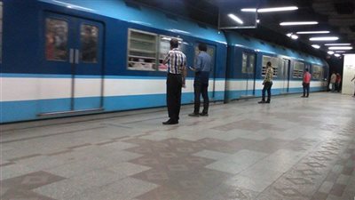 عودة حركة المترو لطبيعتها بعد تعطلها نصف ساعة