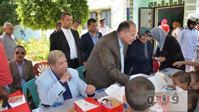 محافظ الإسماعيلية ومدير الأمن يزوران دارا لرعاية الأيتام