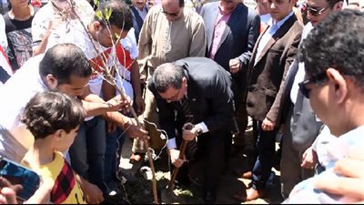 حل أزمة الصرف الصحي في 84 قرية بالفيوم