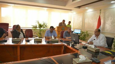 محافظ مطروح: تركيب مطبات صناعية وتخطيط جديد للشوارع