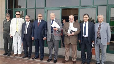 مستشار رئيس الجمهورية يشيد بمستشفى جامعة الأزهر التخصصى