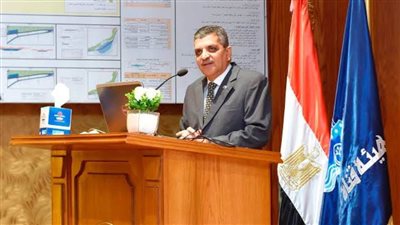 أسامة ربيع يكشف الإيرادات المتوقعة لقناة السويس هذا العام