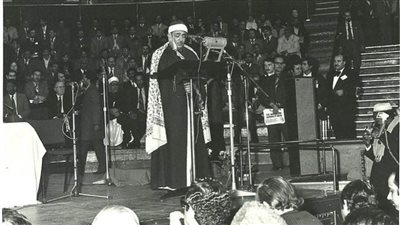 «ملك التواشيح» الشيخ نصر الدين طوبار.. رسب 6 مرات في الإذاعة ونجح في السابعة.. وصفته الصحافة الألمانية بأنه يضرب على أوتار القلوب