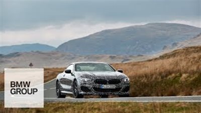 بي إم دبليو تصف الفئة الثامنة «سيارة سباق الرجل الأنيق» (فيديو)