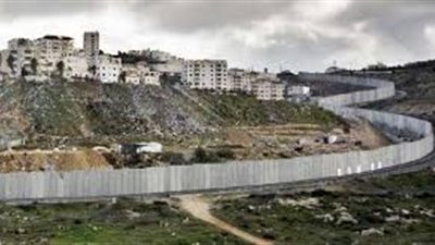 الاحتلال يحذر من استهداف حزب الله للجدار العازل مع لبنان