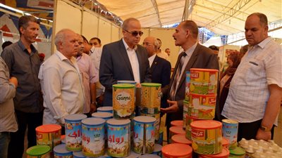 مسئولو «أهلا رمضان» يزيلون المنتجات بعد جولة محافظ القليوبية