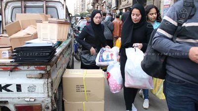 القلم الرصاص يصل لـ 20 جنيها.. أسعار الأدوات المدرسية في الفجالة | فيديو وصور