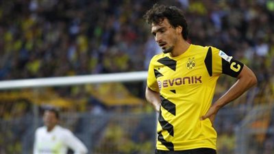 مدافع بوروسيا دورتموند يحقق رقما قياسيا في الدوري الألماني