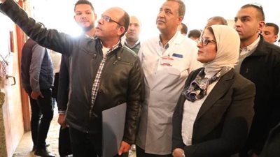 وزيرة الصحة للفريق الطبي بمستشفى الأقصر: 