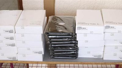 توزيع 2796 جهاز تابلت على طلاب الثانوية بشمال سيناء