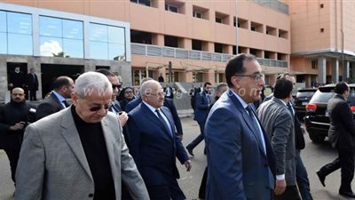 رئيس الوزراء يتفقد أعمال إعادة تأهيل وتطوير مبنى المعهد القومي للأورام