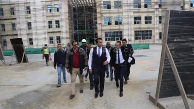 وزير التعليم العالي يتفقد منشآت جامعة العلمين الدولية للعلوم والتكنولوجيا