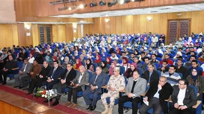 محافظ الشرقية: الاستثمار في العنصر البشري أهم أولويات الدولة | صور