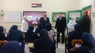 إجراءات وقائية مشددة ضد كورونا في أول  يوم دراسة.. التعريف بالمرض في طابور الصباح.. وتطهير شامل للمدارس والفصول والحمامات