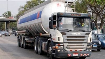 إحباط محاولة بيع 50 ألف لتر بنزين وسولار بالسوق السوداء في مدينة نصر 