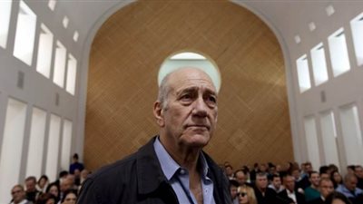 أولمرت: عباس شريك حقيقي للمفاوضات.. ونتنياهو لا يريد السلام