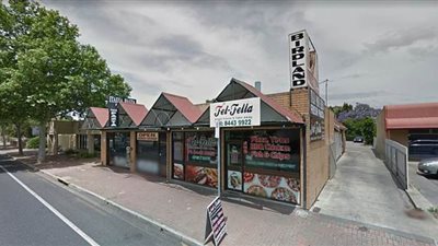 ملثمون يعتدون على مطعم لعائلة مصرية في أستراليا | فيديو وصور